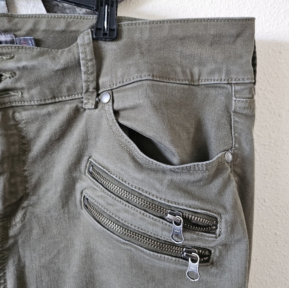 Torrid Women's Legging Feel the Fit  Olive Green Super Soft Pants size 20T. - Picture 9 of 15